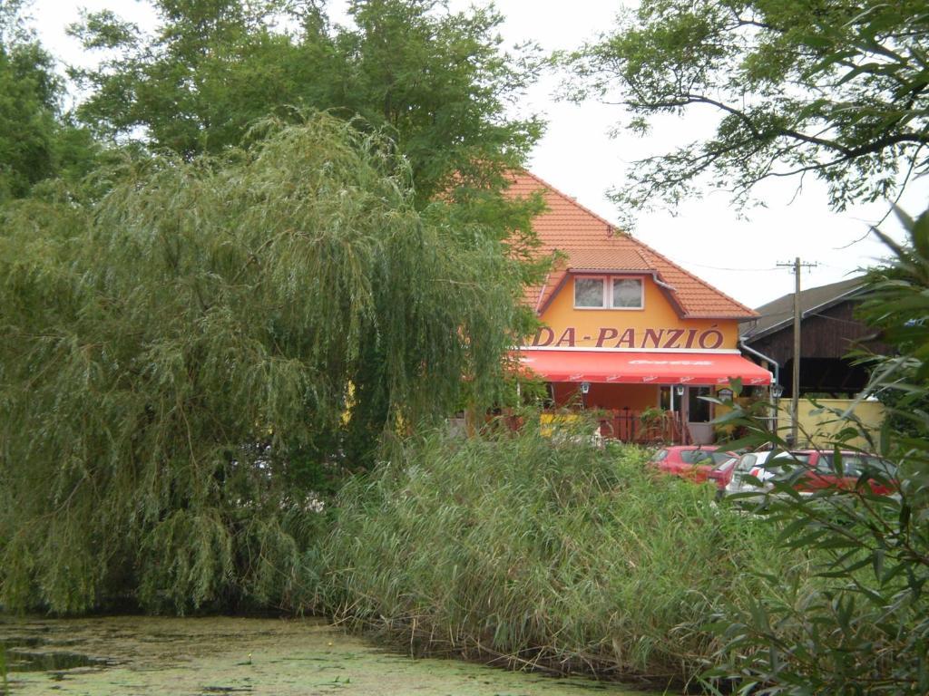 Zatonyi Csarda Panzio Dunasziget Bagian luar foto